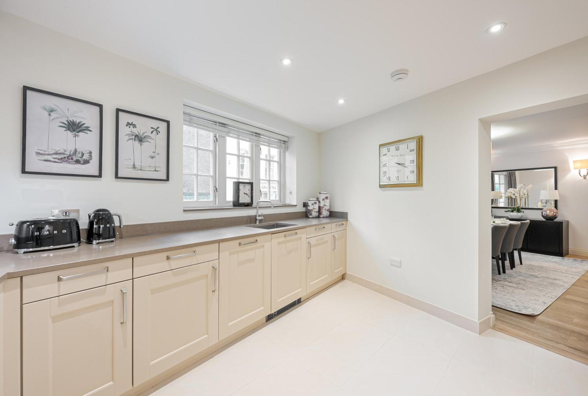 Modern 3 Bedroom Luxury House With Garage In Central London Eksteriør billede